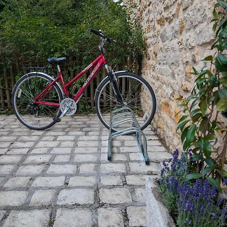 In بيت للعطل Nanteuil-en-Vallée